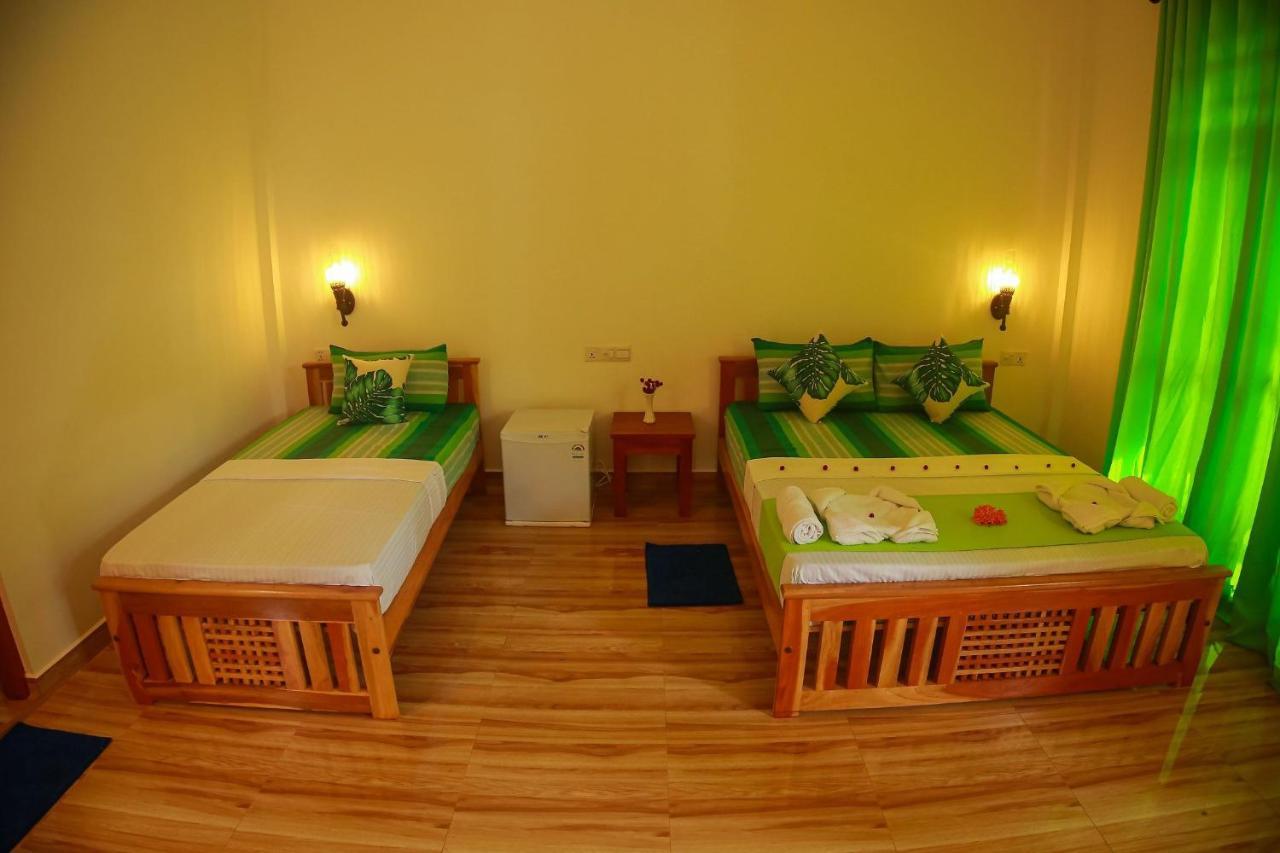 Yala Safari River View Hotel Tissamaharama Exterior photo