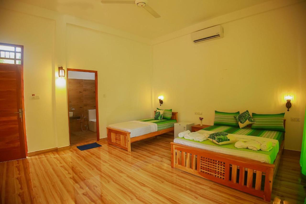 Yala Safari River View Hotel Tissamaharama Exterior photo