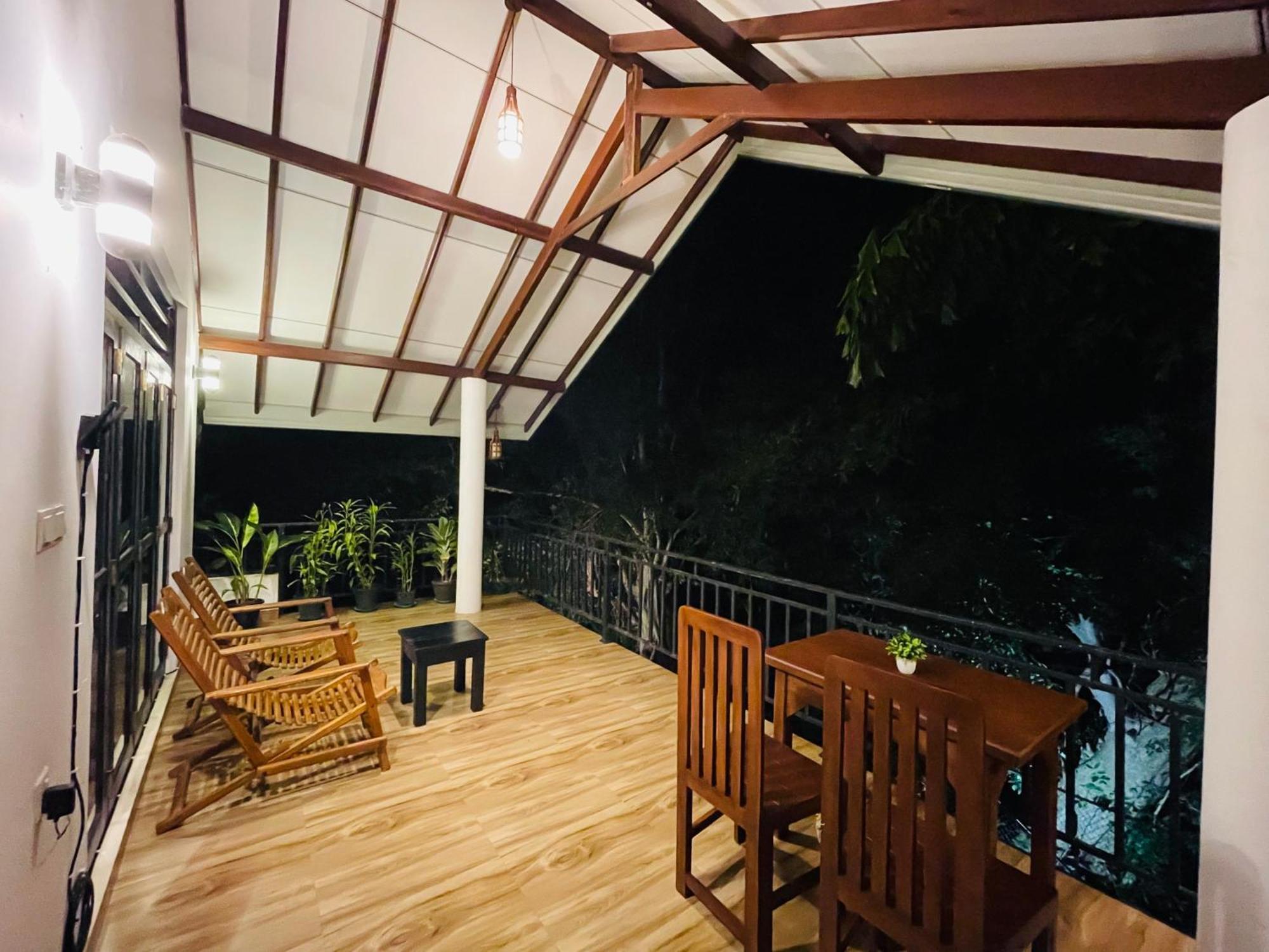 Yala Safari River View Hotel Tissamaharama Exterior photo