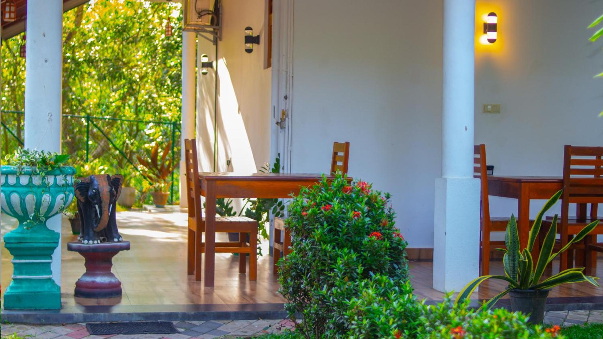 Yala Safari River View Hotel Tissamaharama Exterior photo